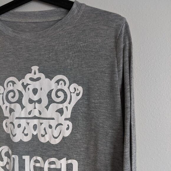 Queen Crown Gray Long Sleeve Tee - Picture 8 of 8
